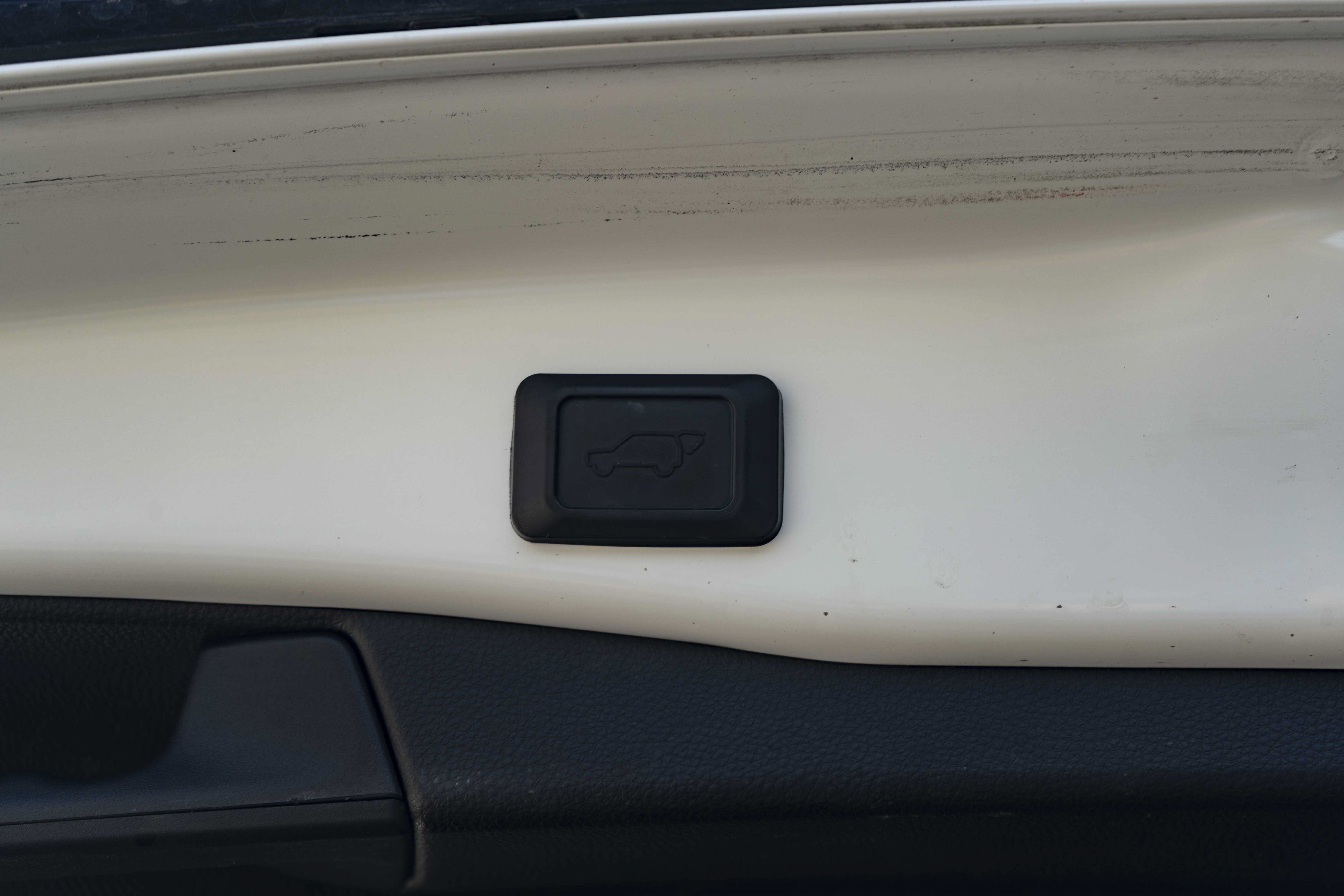 Used 2020 Toyota RAV4 XSE AWD/4WD image 40