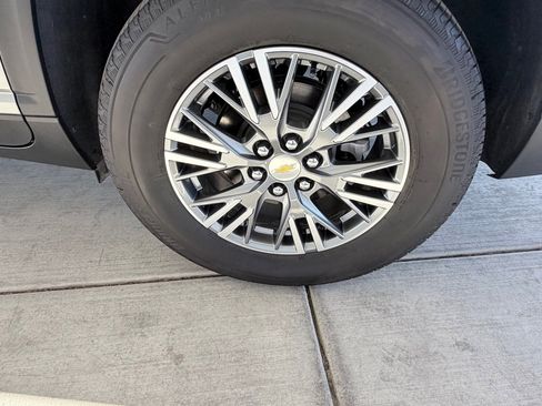 Used 2025 Chevrolet Equinox LT image 28