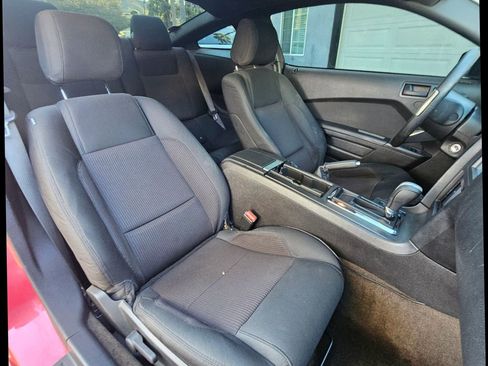 Used 2013 Ford Mustang Coupe image 18