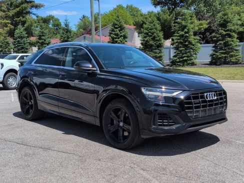 Used 2019 Audi Q8 Premium w/ Convenience Package AWD/4WD image 2