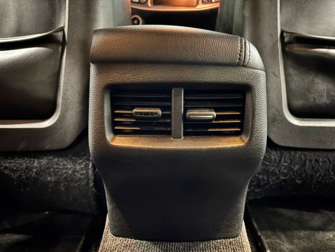 Used 2015 Dodge Challenger SXT Plus RWD image 20