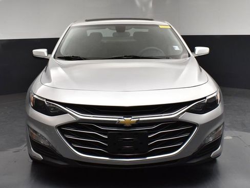 Used 2022 Chevrolet Malibu LT image 3