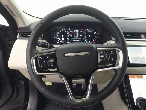 Used 2023 Land Rover Range Rover Velar R-Dynamic S image 8
