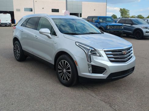 Used 2019 Cadillac XT5 Luxury image 2