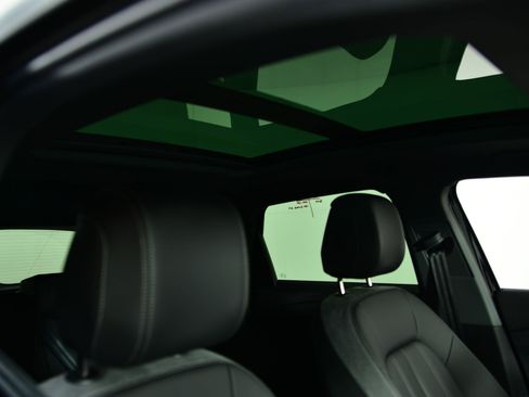 Used 2025 Audi Q4 e-tron Premium Plus w/ Premium Plus image 12