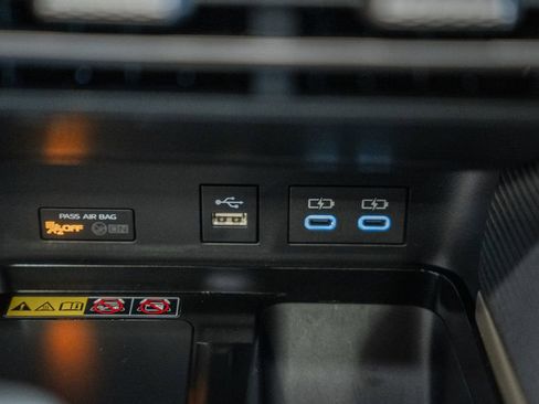 Used 2026 Toyota Camry SE w/ Convenience Package image 23