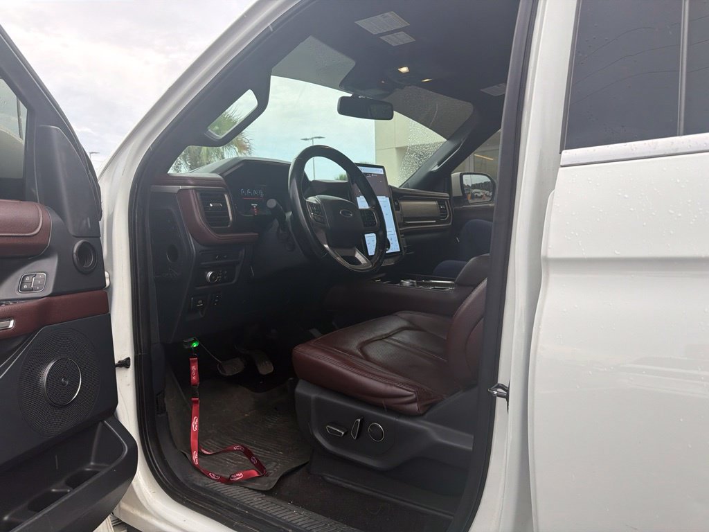 Used 2022 Ford Expedition Limited RWD image 8