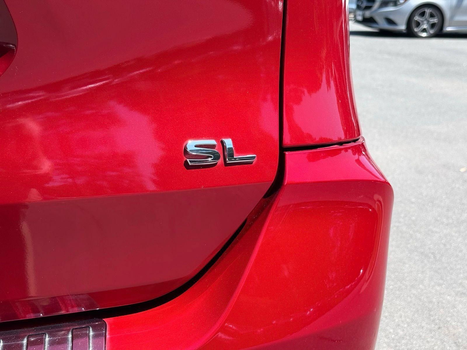 Used 2017 Nissan Rogue SL w/ SL Premium Package FWD image 11
