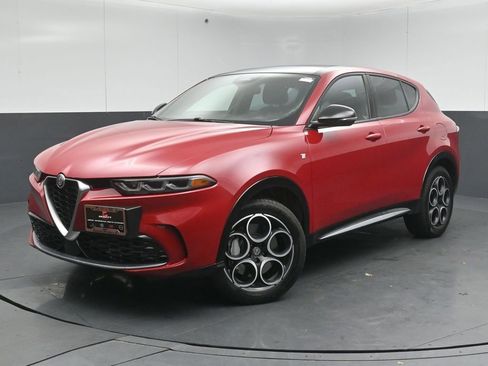 Used 2024 Alfa Romeo Tonale Ti image 3