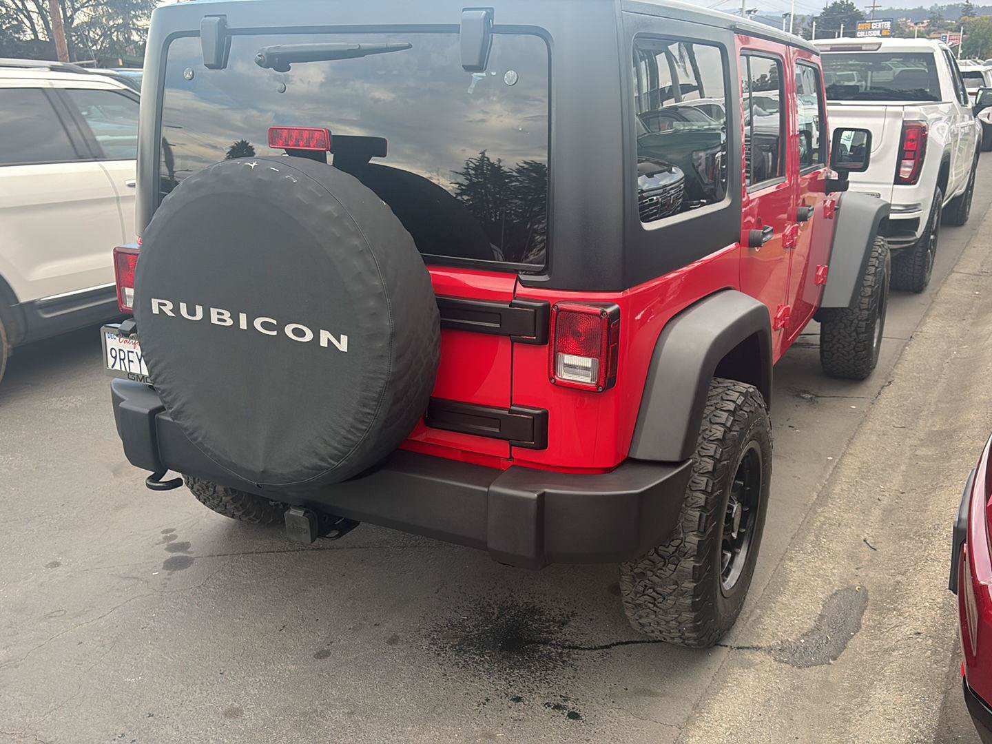 Used 2012 Jeep Wrangler Unlimited Rubicon w/ Connectivity Group AWD/4WD image 6