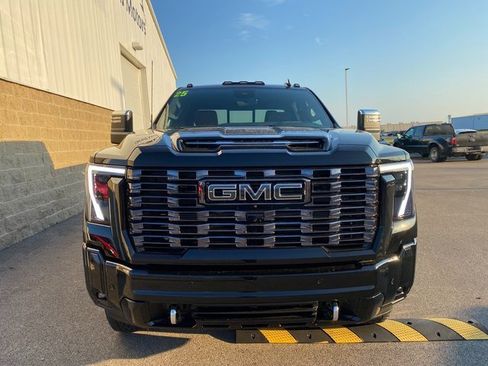New 2025 GMC Sierra 2500 Denali Ultimate w/ Max Trailering Package image 3