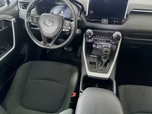 Used 2024 Toyota RAV4 LE FWD image 17