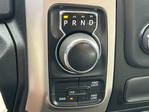 Used 2014 RAM 1500 Classic SLT w/ Luxury Group AWD/4WD image 14