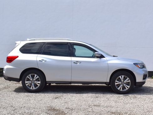 Used 2019 Nissan Pathfinder SL image 6