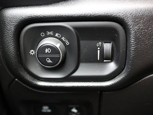 Used 2020 RAM 1500 Big Horn image 37