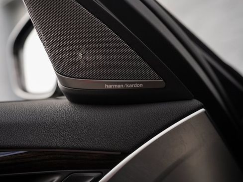 Used 2023 BMW 530e 530e iPerformance w/ M Sport Package image 37