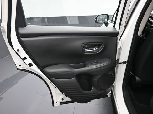 Certified 2025 Honda HR-V LX image 33