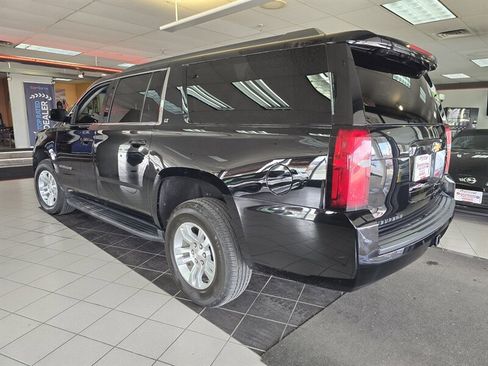Used 2020 Chevrolet Suburban LT image 6