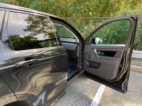 Certified 2025 Land Rover Discovery Sport S image 17