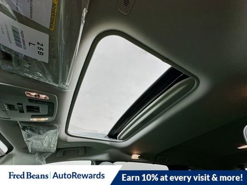 New 2026 Toyota Sienna XLE image 22