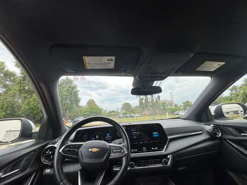 Used 2025 Chevrolet Equinox LT FWD image 35