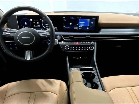 Certified 2025 Hyundai Sonata Limited image 18