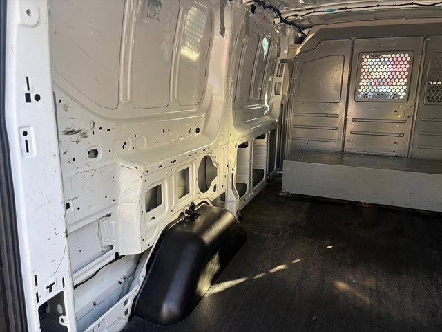 Used 2015 Ford Transit 250 130 Low Roof RWD image 17