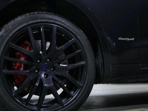 Used 2018 Maserati Levante S GranSport image 8