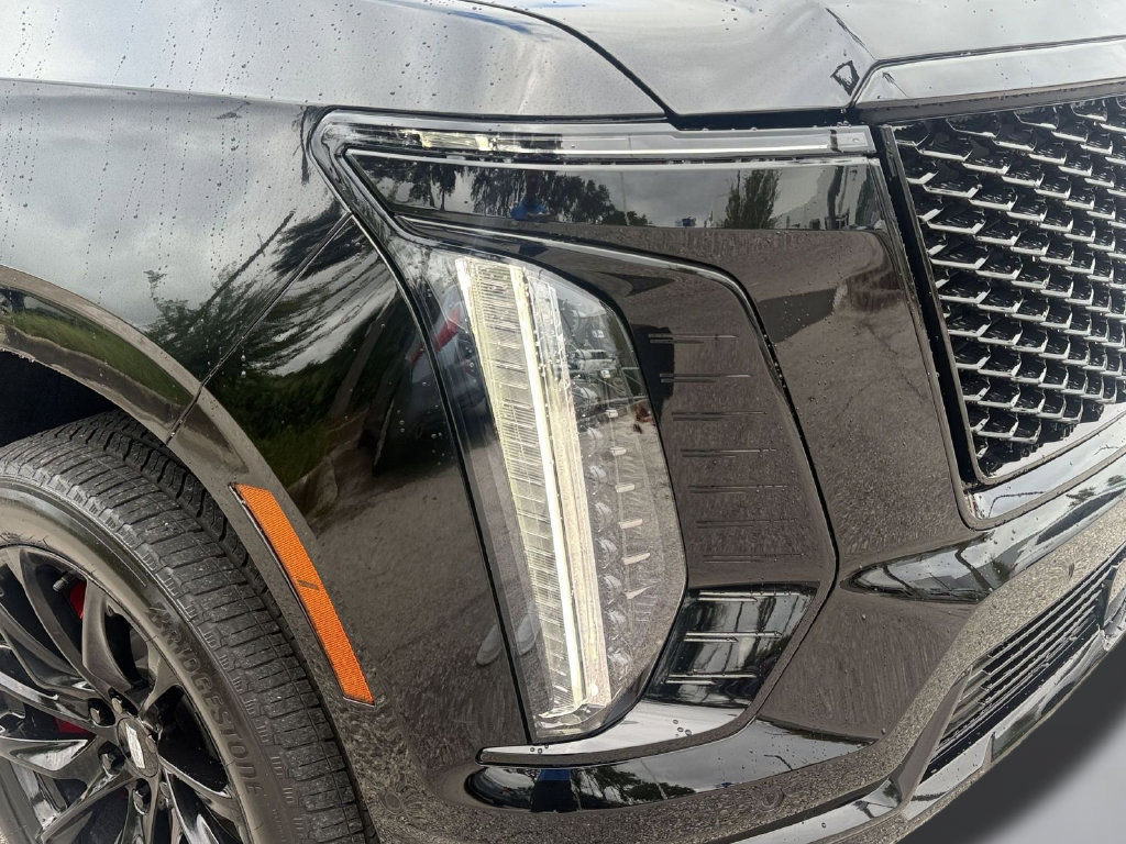 Used 2025 Cadillac Escalade Sport w/ Touring Package AWD/4WD image 9
