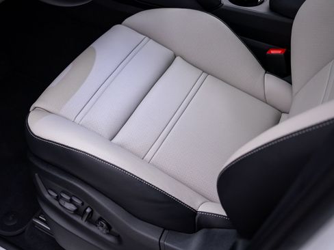 New 2026 Porsche Cayenne S AWD/4WD image 16
