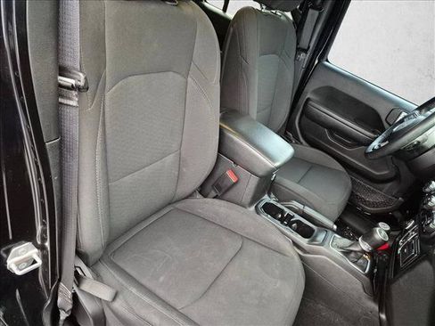 Used 2022 Jeep Wrangler Unlimited Sport AWD/4WD image 17