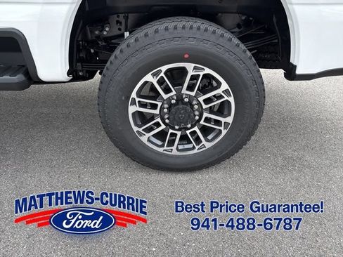 New 2026 Ford F250 Platinum w/ Platinum Plus Package AWD/4WD image 17