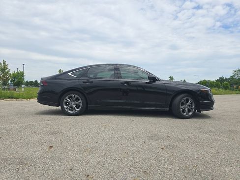 Used 2024 Honda Accord EX image 15