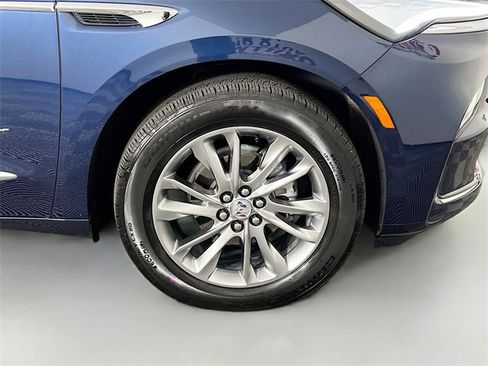Used 2023 Buick Enclave Avenir w/ Avenir Technology Package image 41
