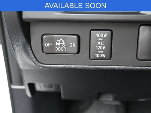 Used 2016 Toyota Tacoma TRD Off-Road w/ Premium & Technology Package AWD/4WD image 13