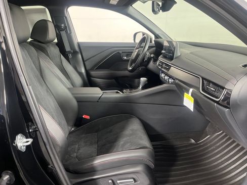 Used 2025 Acura ADX A-Spec AWD/4WD image 8