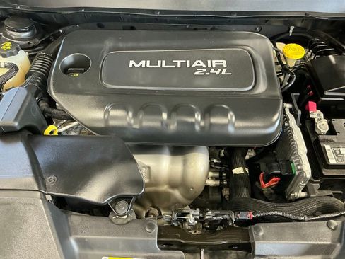 Used 2016 Jeep Cherokee Latitude w/ Comfort/Convenience Group FWD image 52