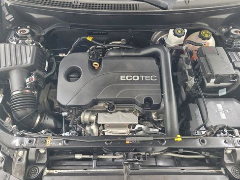 Used 2021 Chevrolet Equinox LT FWD image 30