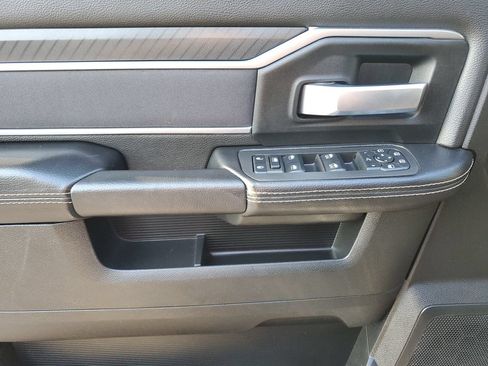 Used 2025 RAM 2500 Big Horn AWD/4WD image 17