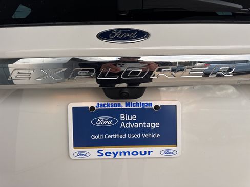 Certified 2023 Ford Explorer XLT w/ Equipment Group 202A image 14