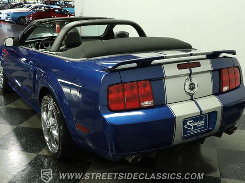Used 2009 Ford Mustang GT RWD image 8