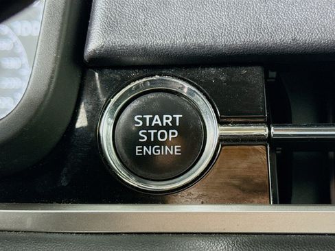 Used 2023 Mitsubishi Outlander SE Black Edition image 21