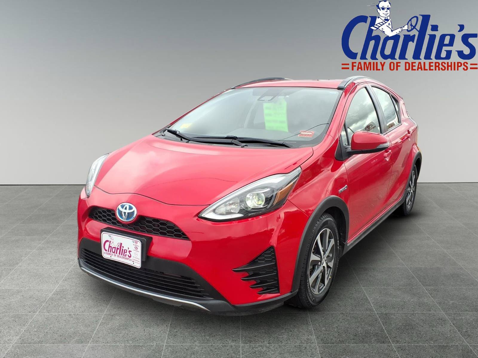 Used 2018 Toyota Prius C Two FWD image 1