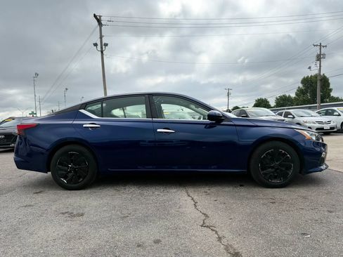 Used 2019 Nissan Altima 2.5 S FWD image 3
