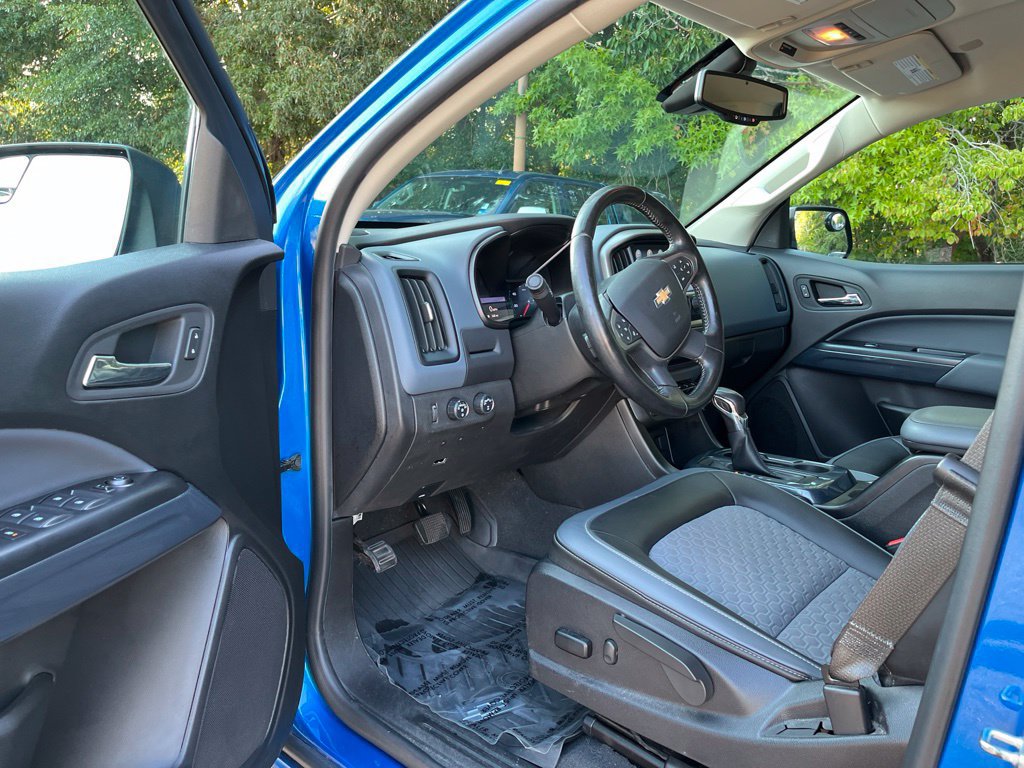 Used 2022 Chevrolet Colorado Z71 w/ Trail Boss Package AWD/4WD image 11