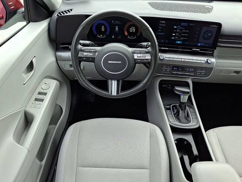 Used 2024 Hyundai Kona SEL AWD/4WD image 11