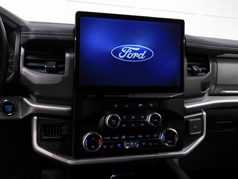 Used 2024 Ford Expedition XLT image 43