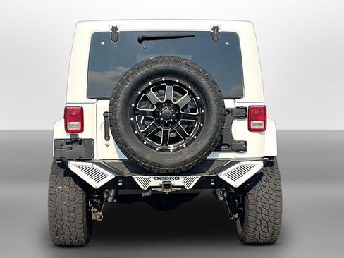 Used 2018 Jeep Wrangler Unlimited Sport AWD/4WD image 4