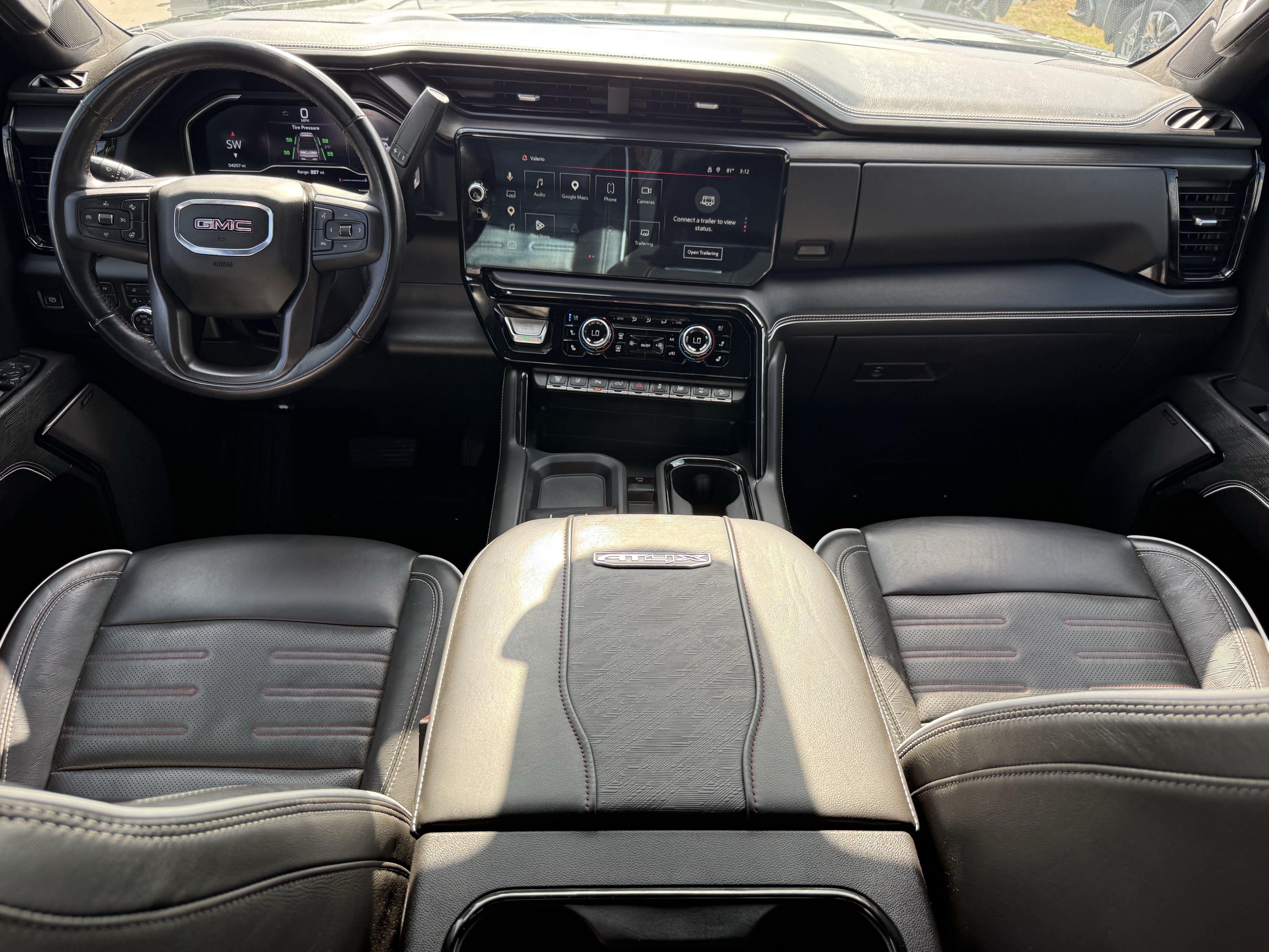 Used 2025 GMC Sierra 2500 AT4X AWD/4WD image 12