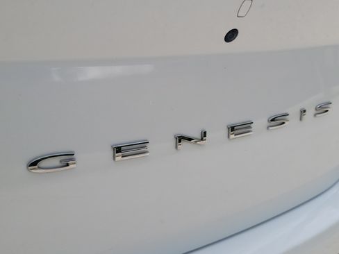 Used 2025 Genesis G70 2.5T AWD/4WD image 9